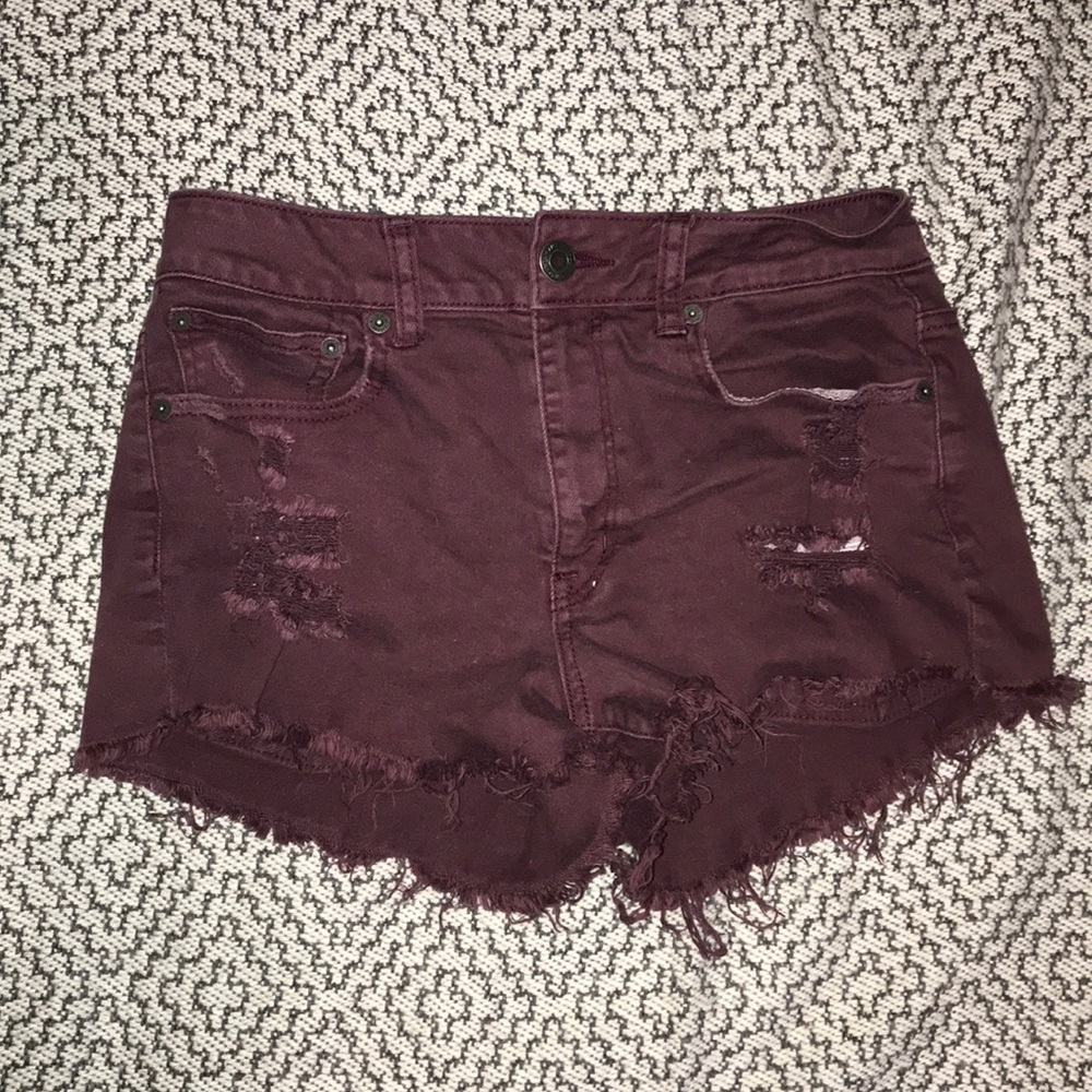 American Eagle maroon shorts